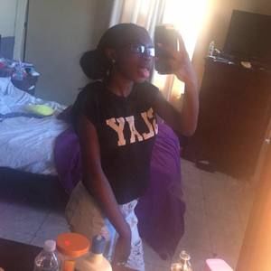 Meet your Posher, Diamond